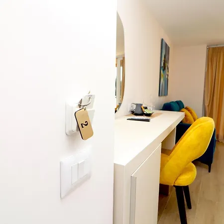 Fegi Inn Himare