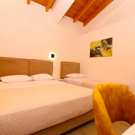 Fegi Locanda Himare
